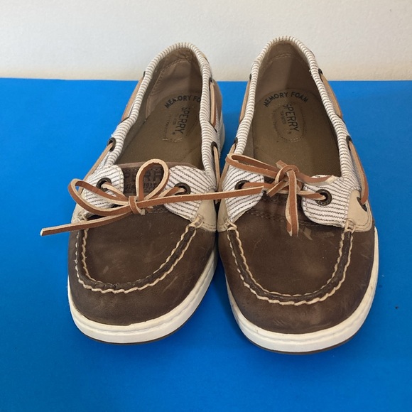 Sperry size 8 shoes - Picture 2 of 9